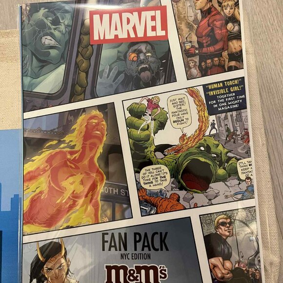 MARVEL Tote Bag w/ Fantastic Four Exclusive Merch - Picture 5 of 6